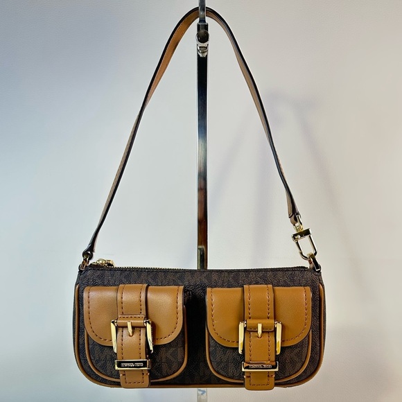 NEW Women’s Michael Kors Zoe Small Signature Logo Pochette Acorn/Brown - Picture 1 of 10